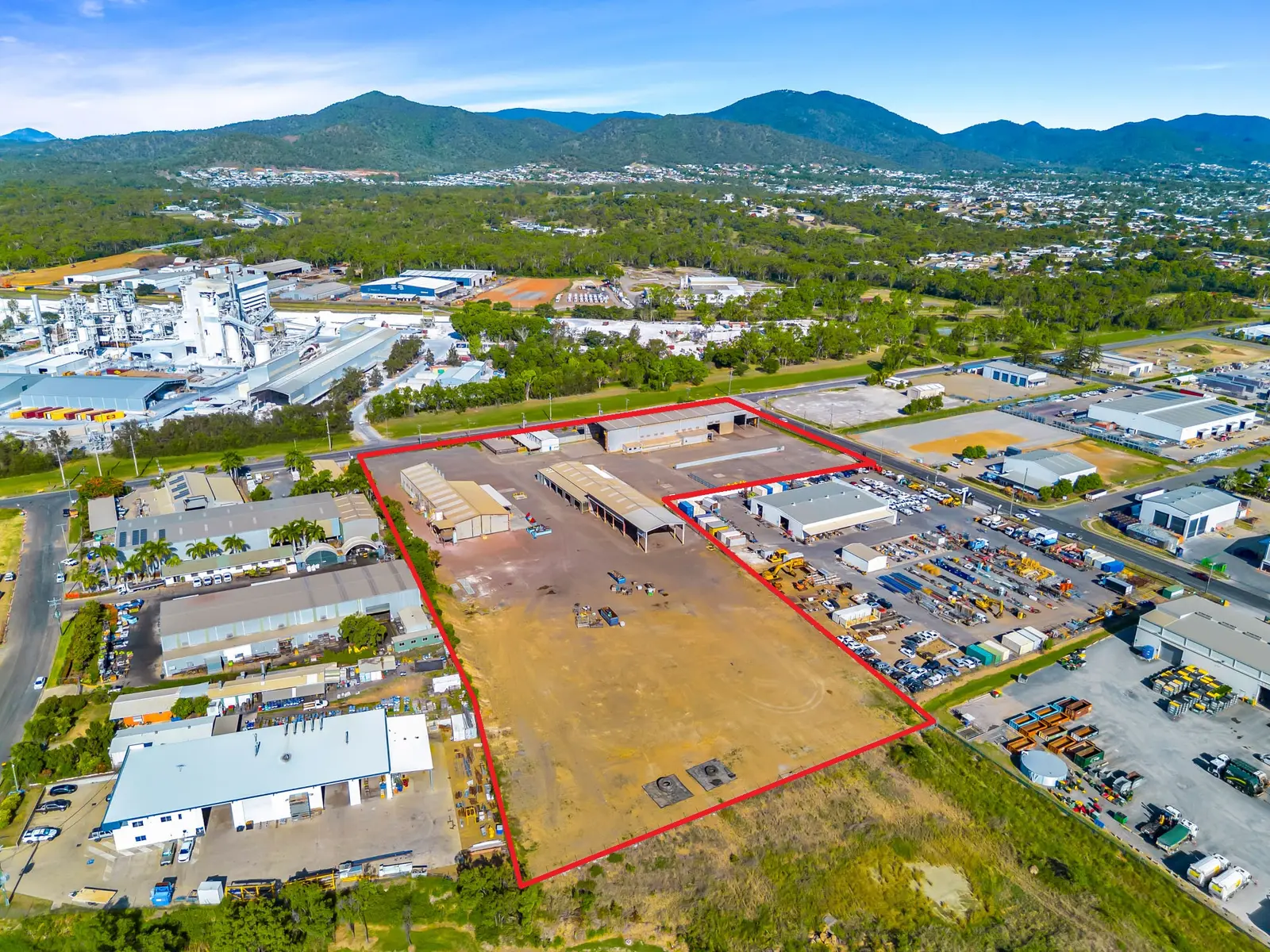 Aerial photograph with the Stroud Industrial Complex site boundary outlined